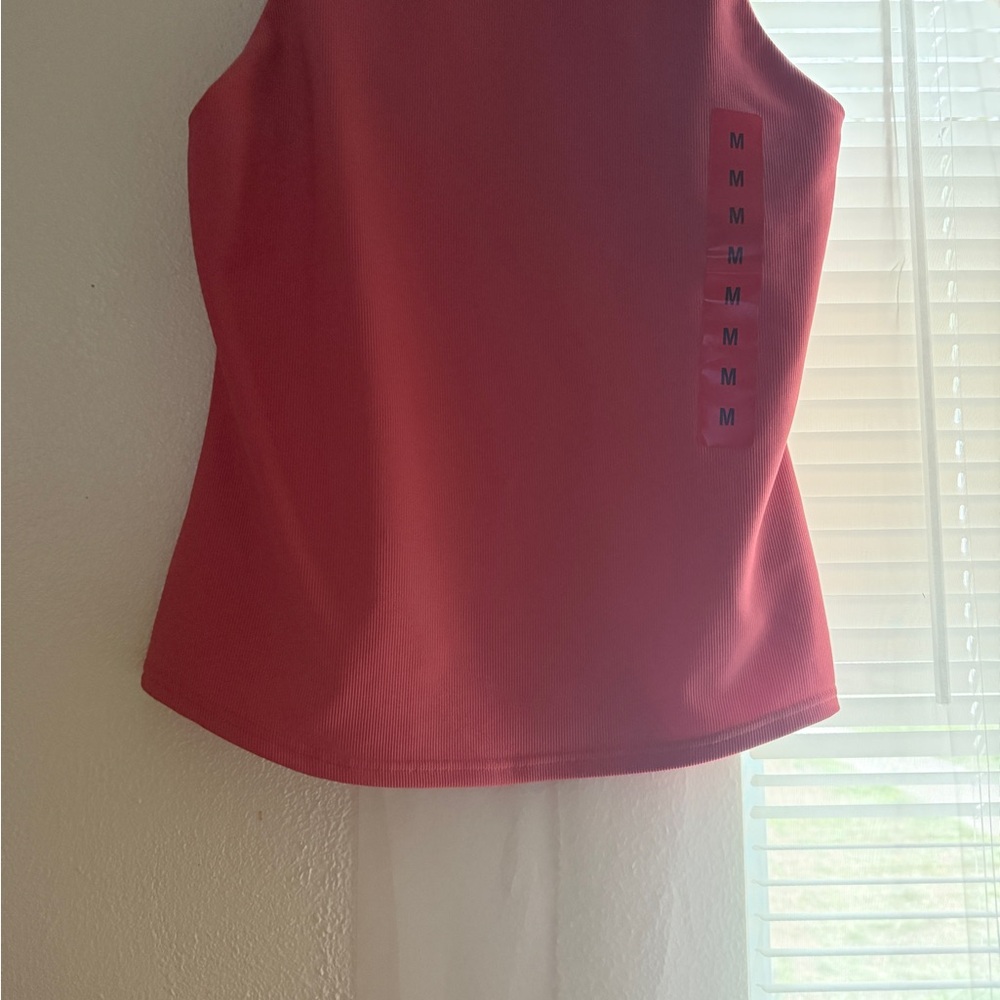 Fitted Red Sleeveless Buttoned Tank Top